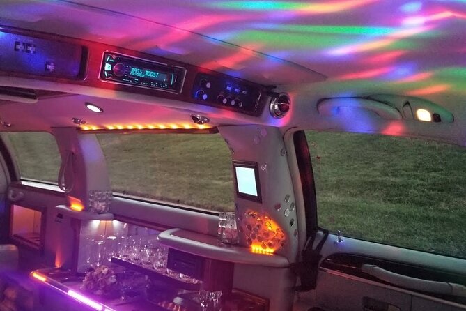 Stretch Limo Private Day & Night Custom Tours of Washington DC - Capitol Hill to the White House: where the tour sets the tone