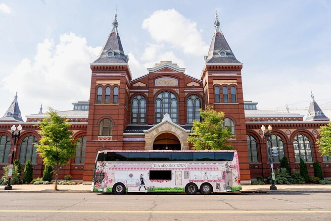 Tea Around Town: High Tea Experience and Tour of Washington DC - From the WWII Memorial to the White House: Early Stops That Set the Tone