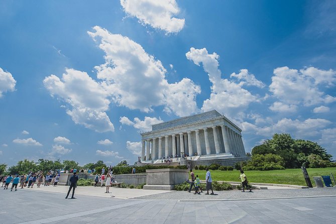 The DC Cherry Blossom Bus Tour with Tidal Basin Guided Walk - Timing and traffic realities: why the day sometimes shifts