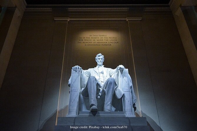 The National Mall Private 2.5-hour Evening Tour in Washington DC - Stop 1: National Mall at sunset light and reflecting pool photo time