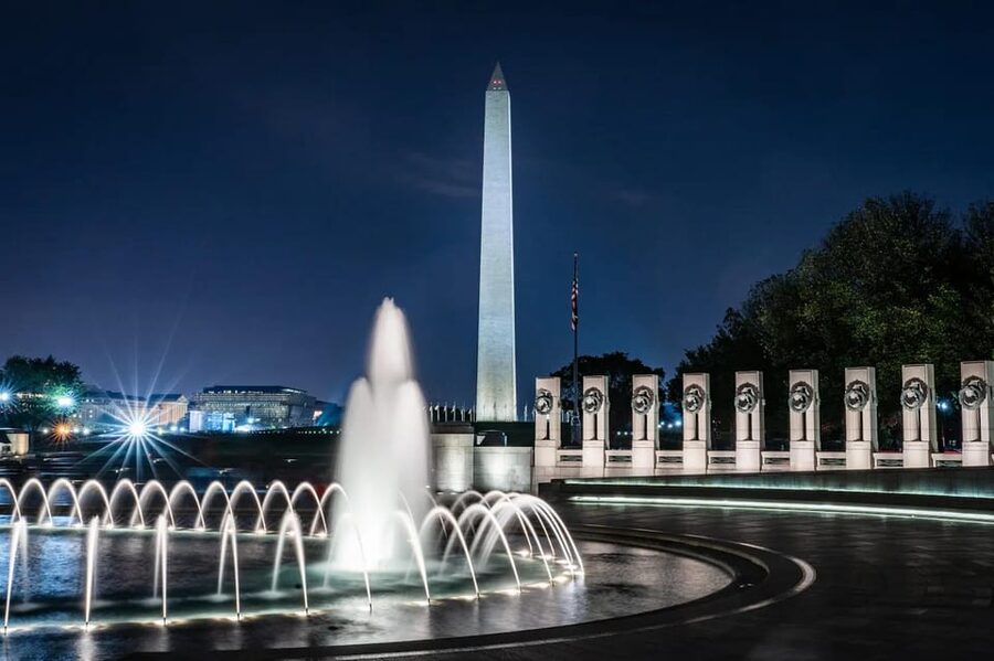 Washington After Dark Night Tour - Lincoln Memorial: the “wow” stop built for night lighting