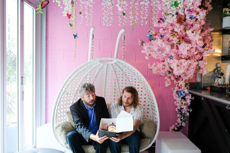 Washington, D.C.: Guided Delicious Donut Tour with Tastings - Palmers Alley ending: the Instagrammable spot plus an international twist