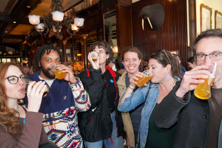 Washington, D.C.: History Tour Pub Crawl - Four Iconic Bars in Easy Walking Distance (What the Tour Really Delivers)