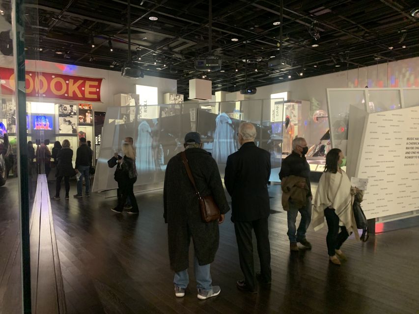 Washington DC: African American History Museum Private Tour - Inside the museum: where the guide helps it click