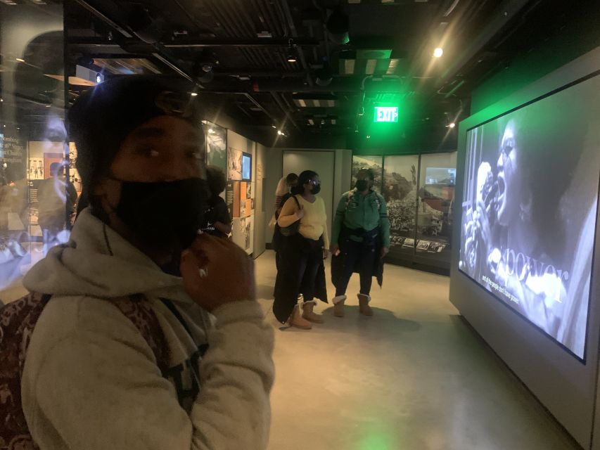 Washington DC: African American History Museum Private Tour - Guides who keep it moving without rushing