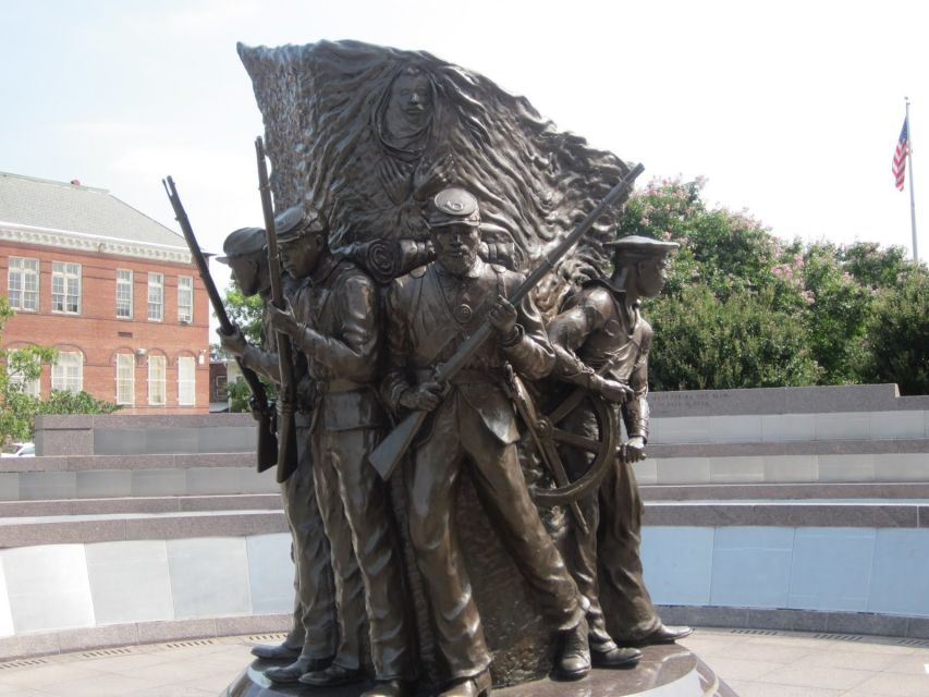 Washington, DC: African American History Tour & Museum Entry - Where You Start: The U.S. Navy Memorial and the City’s Story Mode