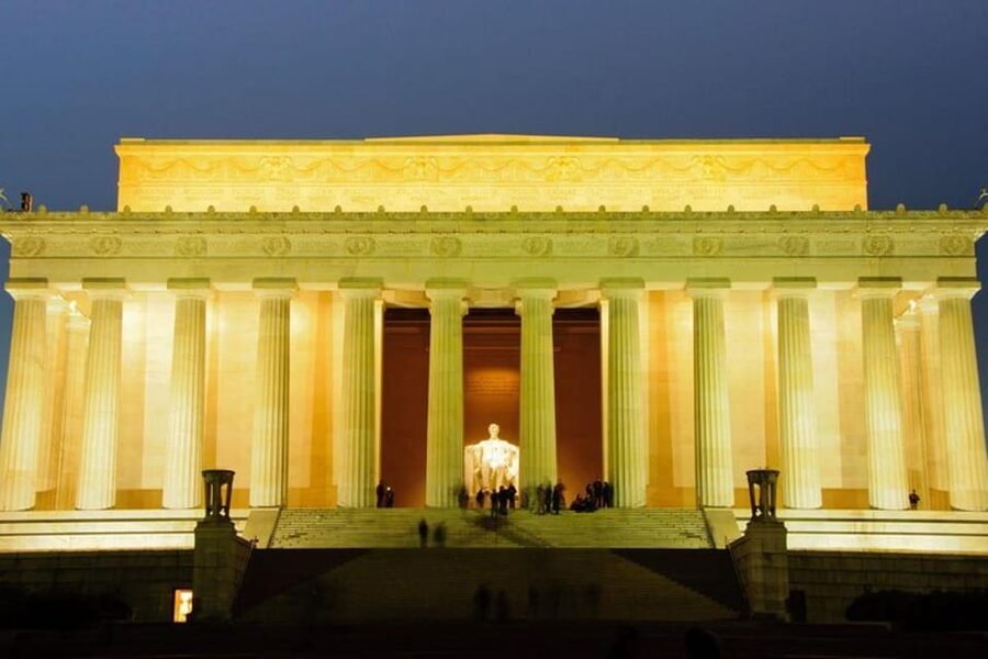 Washington DC: After Dark Night-Time Sightseeing Tour - The White House at Night: Majestic Views Without the Ticket