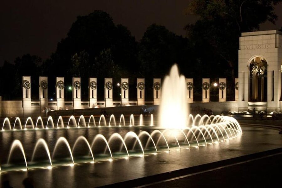 Washington DC: After Dark Night-Time Sightseeing Tour - Stops You See From the Bus: Washington Monument, Holocaust Museum, Freedom Plaza