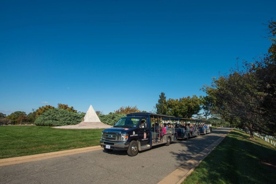 Washington DC: Arlington Nat. Cemetery Ticket & Tram Tour - JFK Gravesite Stop: The Most Requested Photo Moment
