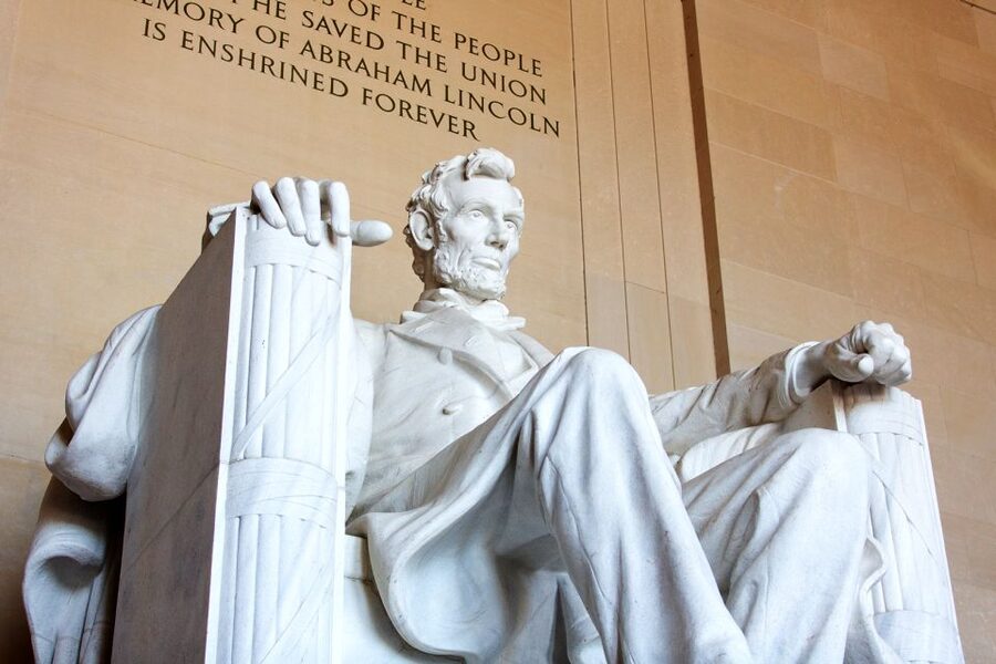 Washington DC: Bus Tour to the Highlights of the Capital - WWI, WWII, and Martin Luther King Jr. Memorial: Three Ways DC Remembers
