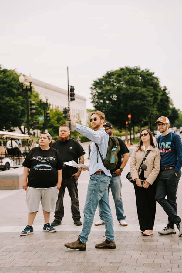 Washington DC: Capitol Hill Guided Tour with Entry Tickets - Monday schedule swap: Botanic Garden and First Ladies Water Garden