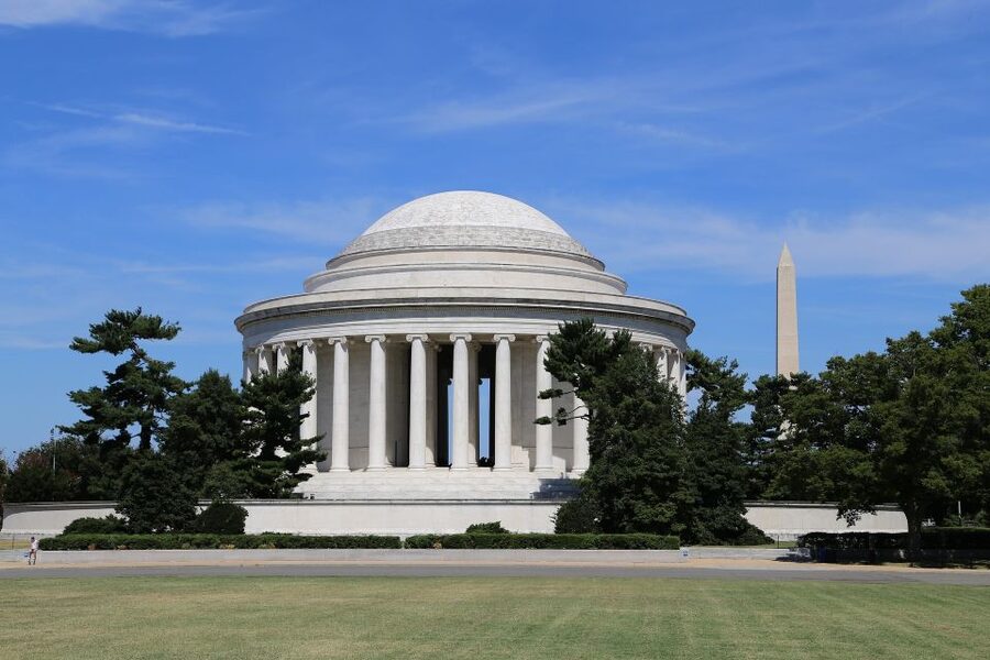 Washington DC: Cherry Blossom Walking Tour - Price and value: $45 for a guided monuments loop