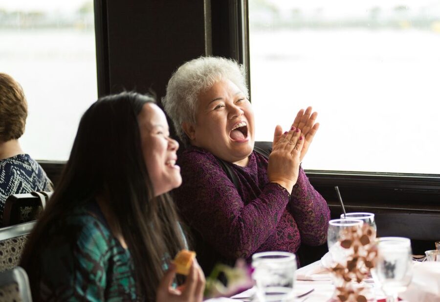 Washington DC: Christmas Eve Gourmet Brunch or Dinner Cruise - How the Christmas Eve cruise time feels on the Potomac