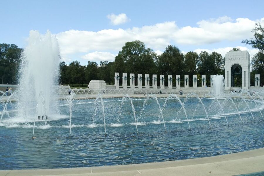 Washington, DC: Guided Small Group 4-Hour Day Tour - The Van Experience: 12 Seats, Comfort Per Minute, and Simple Extras