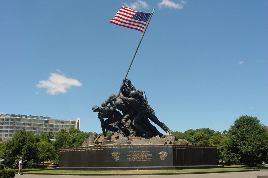 Washington, DC: Guided Small Group 4-Hour Day Tour - Smithsonian Museums and the Value of Being Passed the Right Landmarks