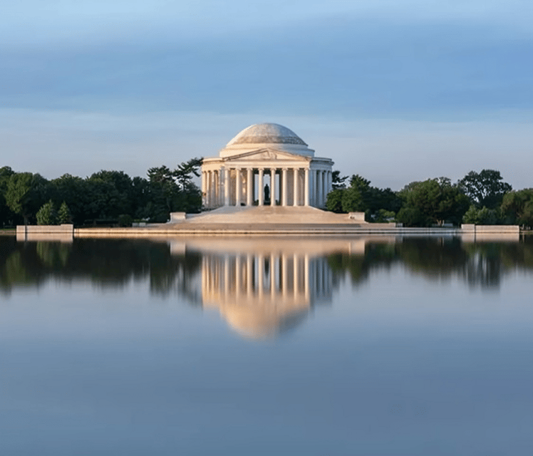 Washington DC: Highlights Guided Walking Tour - World War II Memorial: A Poignant Stop That Changes the Pace