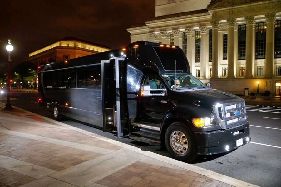 Washington, DC: Holiday Lights Nighttime Bus Tour - Boarding at the US Navy Memorial Plaza: timing, bus type, and comfort