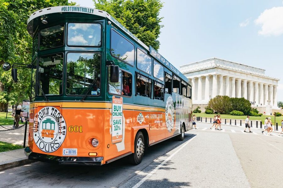 Washington, DC: Hop-On Hop-Off Old Town Trolley City Tour - Smithsonian and museum corridor: how to use the stops without overwhelm