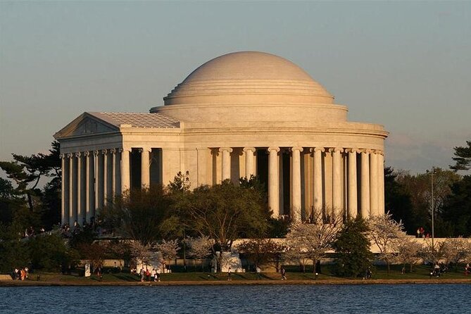 Washington DC Legend Private Cart Shuttle Tour - The ride, the guide, and the small-group feel