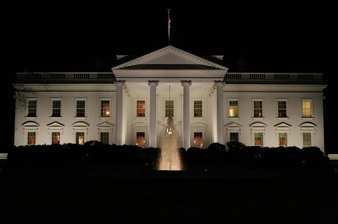 Washington DC Minibus City Night Tour - Stop-by-stop: what each landmark feels like after dark