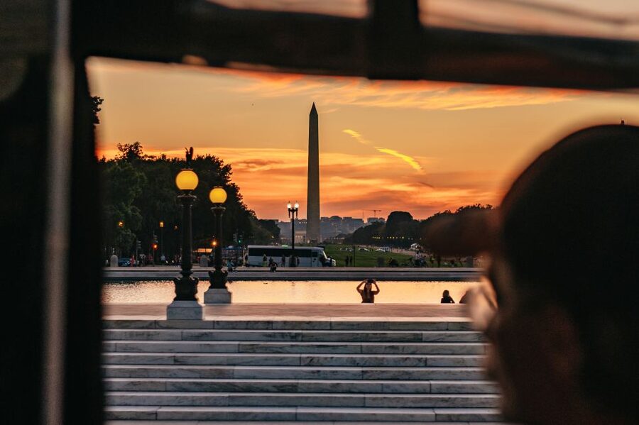 Washington DC: Monuments by Moonlight Nighttime Trolley Tour - Key highlights you should care about