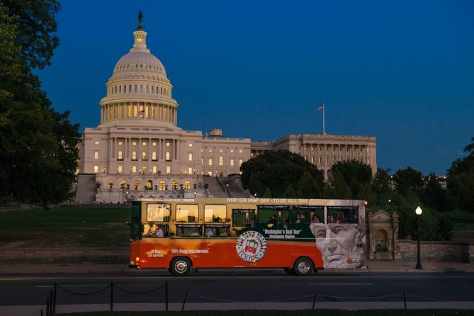 Washington DC Monuments by Moonlight Tour by Trolley - Washington Monument and the White House corridor from the trolley