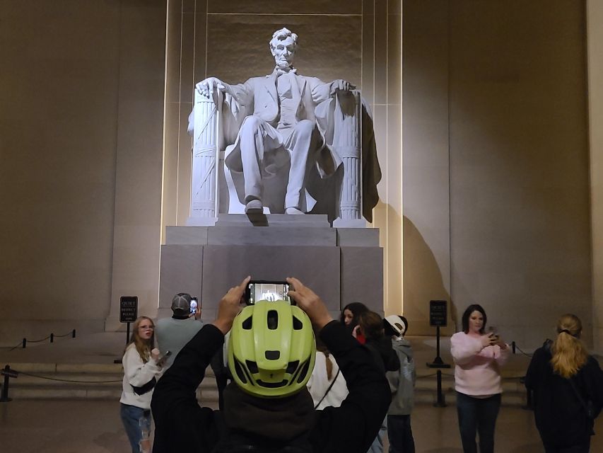 Washington DC: Monuments by Night Bike Tour - War memorials on the National Mall: WWII, Korean War, and Vietnam