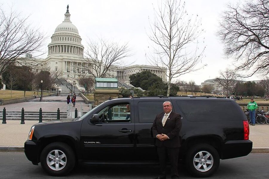 Washington DC: Multilingual Private Day or Evening SUV Tour - The real logistics: hotel pickup, photo stops, and no monument escort