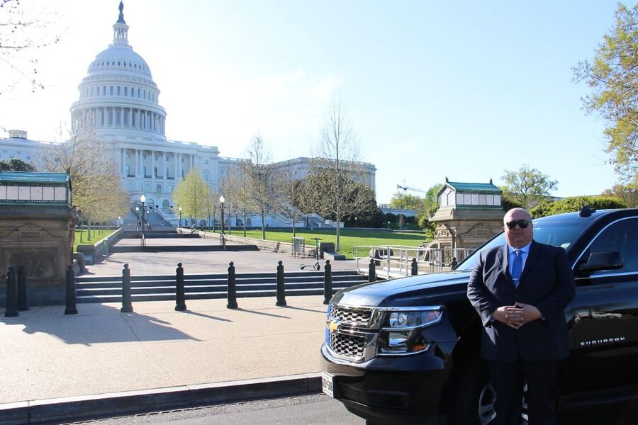Washington DC: Multilingual Private Day or Evening SUV Tour - Price for up to 6 people: when $500 per group is actually good value