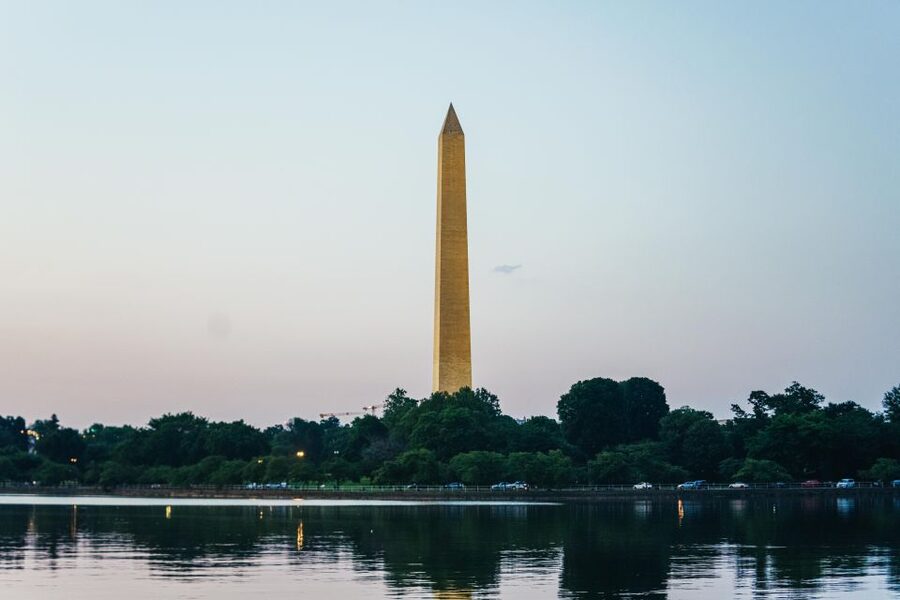 Washington DC: National Mall Night Bus Tour - Washington Monument: when the best move is a repositioned photo