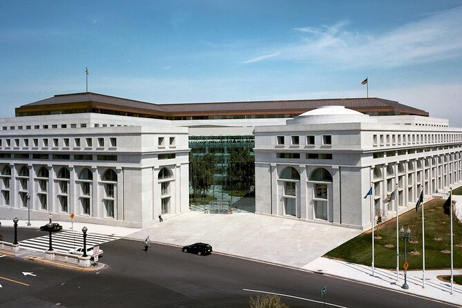 Washington DC Neighborhoods Personalized Self-Guided App Tour - Folger Shakespeare Library and the Florida House: culture stops that break up the monuments