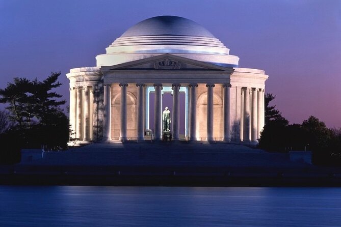 Washington DC Night-Time City Bus Tour with Optional Mount Vernon - Lafayette Square and a Second White House Look