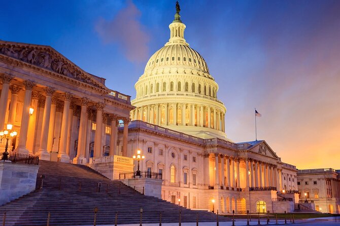 Washington DC Night-Time City Bus Tour with Optional Mount Vernon - Stop 1: White House at Night—North Front Stop Plus South Side Drive-By