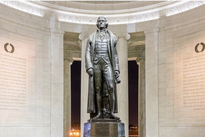 Washington DC Night-Time City Tour - Tidal Basin and the big presidential memorial cluster: Jefferson to MLK to Lincoln