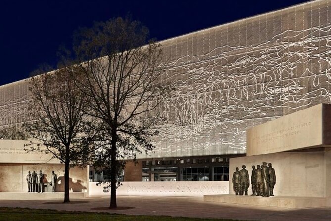 Washington DC Night-Time City Tour - Private-timed highlights beyond the Mall: 9/11, Air Force, Japanese American memorial, and more