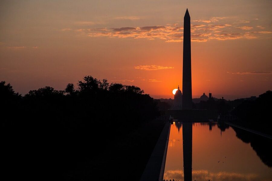 Washington DC: Night Tour with 10+ Stops, Admission Tickets - Meeting point: where to start and how to stay on schedule