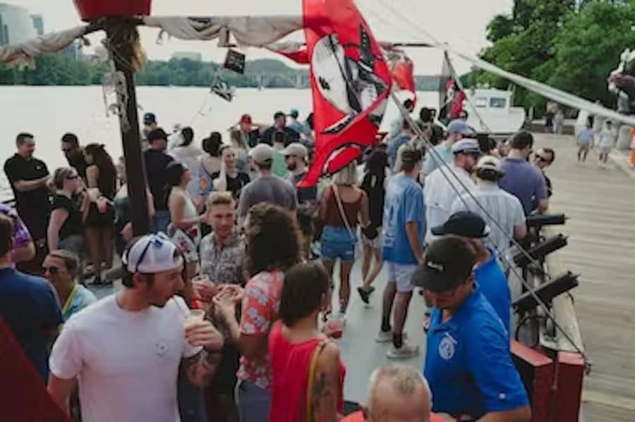 Washington DC: Pirate Ship Cruise with Open Bar - FAQ