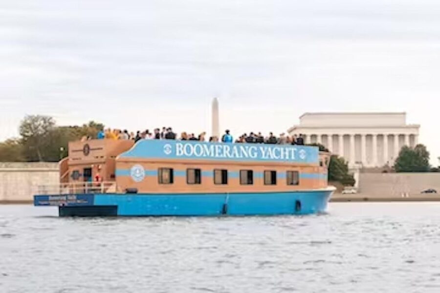 Washington, DC: Potomac River Yacht Cruise with Open Bar - Music and the Surround-Sound Factor