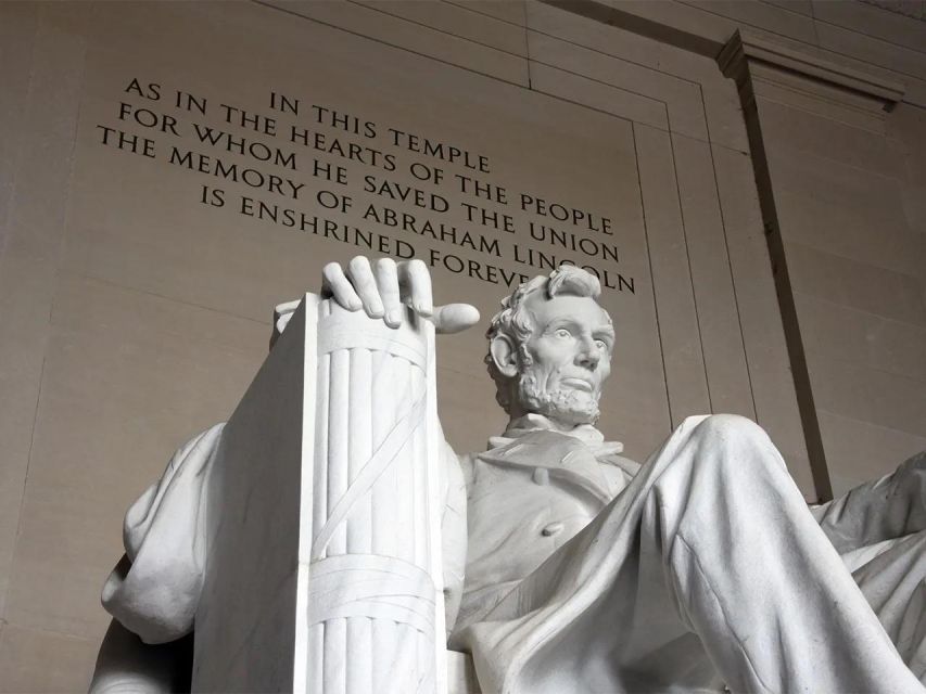Washington DC: Private Tour with Luxury Vehicle - U.S. Capitol: classic photo spots with context