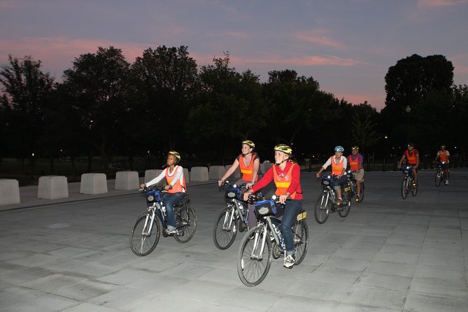 Washington DC Sites at Night Guided Bicycle Tour - Pace That Works: How to Keep It Fun Instead of Tiring