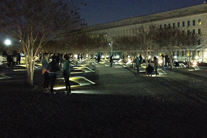 Washington DC Small-Group Evening City Tour - Monuments After Dark: The Big Difference You’ll Actually Feel