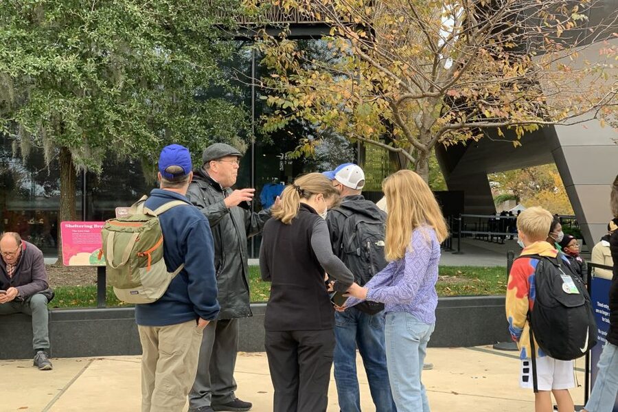 Washington DC: Walking Tour and African American Museum - What makes the tour feel engaging (and not like a lecture)